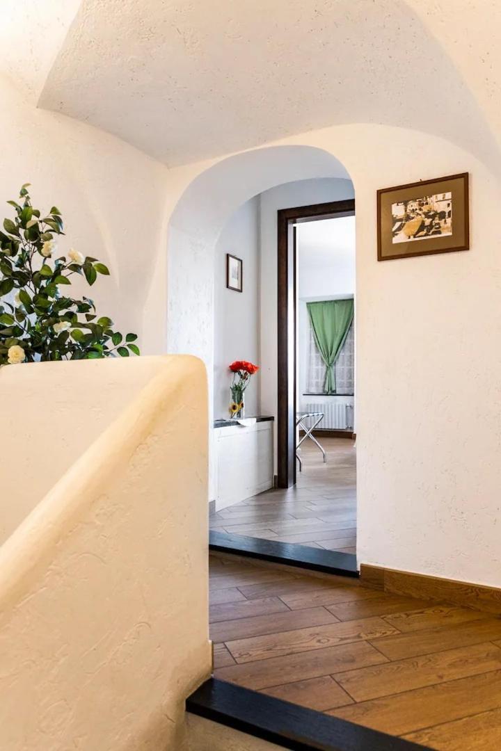 Bed & Breakfast L'Erica Finale Ligure Exteriör bild